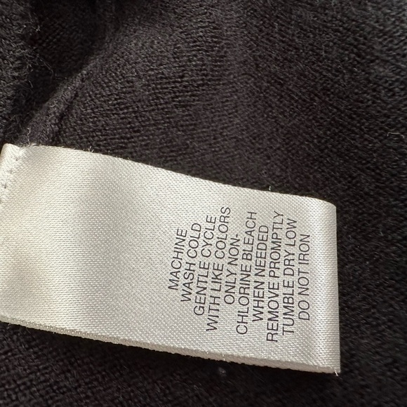 Luxe 360 Lightweight Sweater with Rhinestone Zipper 3/4 Sleeve - Picture 5 of 6